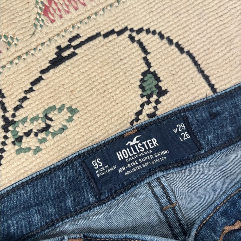 Hollister High Rise Super Skinny Jean